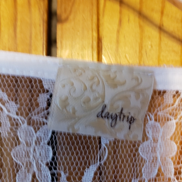 Top - Picture 2 of 4